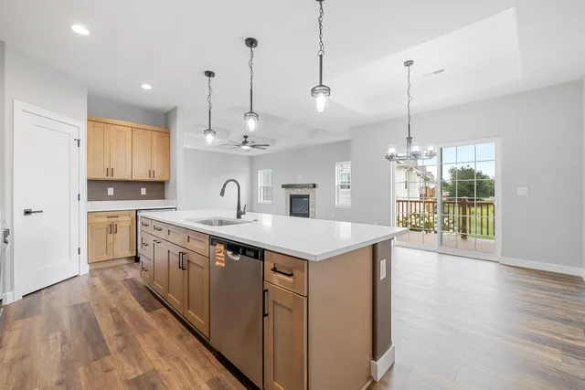 $374,500 | 1867 Woodland Way, Unit 4214, Slinger, WI 53086