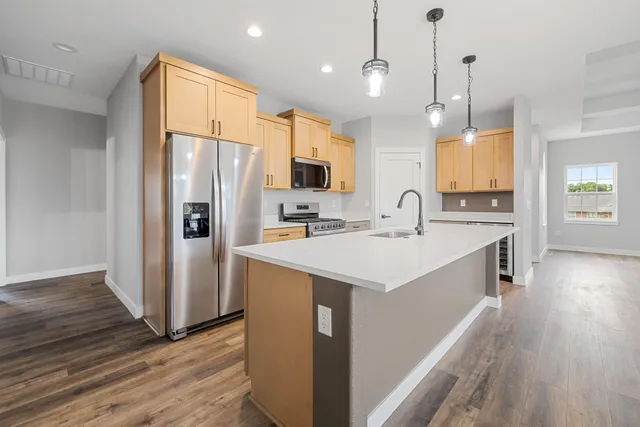 $374,500 | 1867 Woodland Way, Unit 4214, Slinger, WI 53086