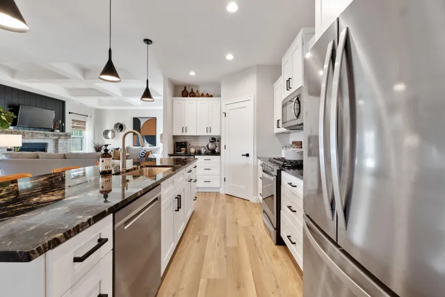 $374,500 | 1867 Woodland Way, Unit 4214, Slinger, WI 53086