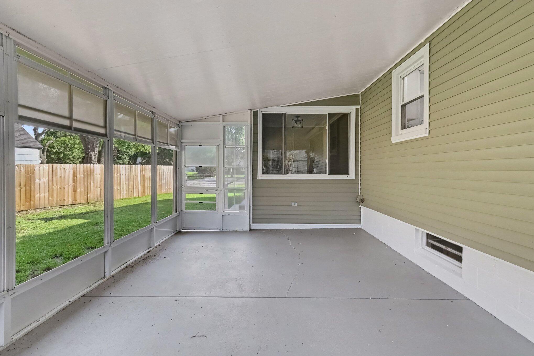 2531 Ashton Road Jackson, MI 49203 - Photo 16 of 30 016_file_4121