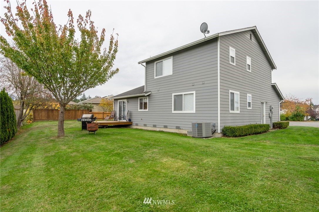2111 Riley Road Mount Vernon, WA 98274 - Photo 5 of 25 Gallery Image 5