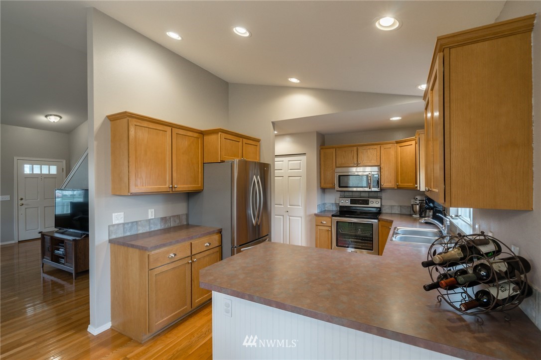 2111 Riley Road Mount Vernon, WA 98274 - Photo 10 of 25 Gallery Image 10