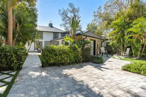 $1,195,000 | 222 11th Avenue North, St. Petersburg, FL 33701