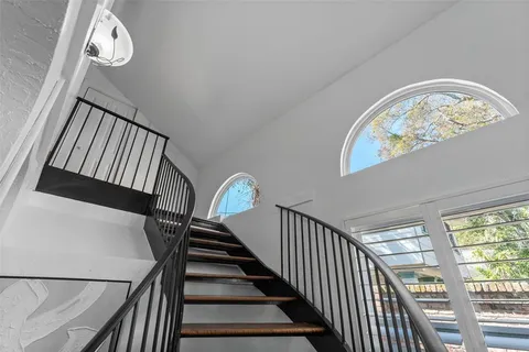 $1,195,000 | 222 11th Avenue North, St. Petersburg, FL 33701