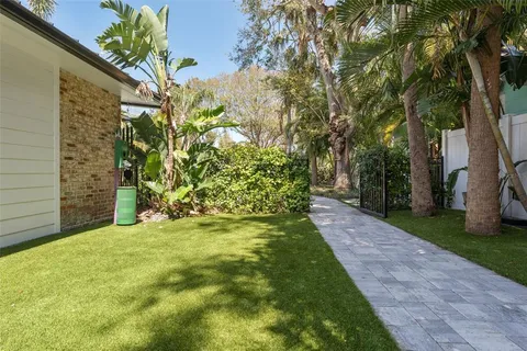 $1,195,000 | 222 11th Avenue North, St. Petersburg, FL 33701