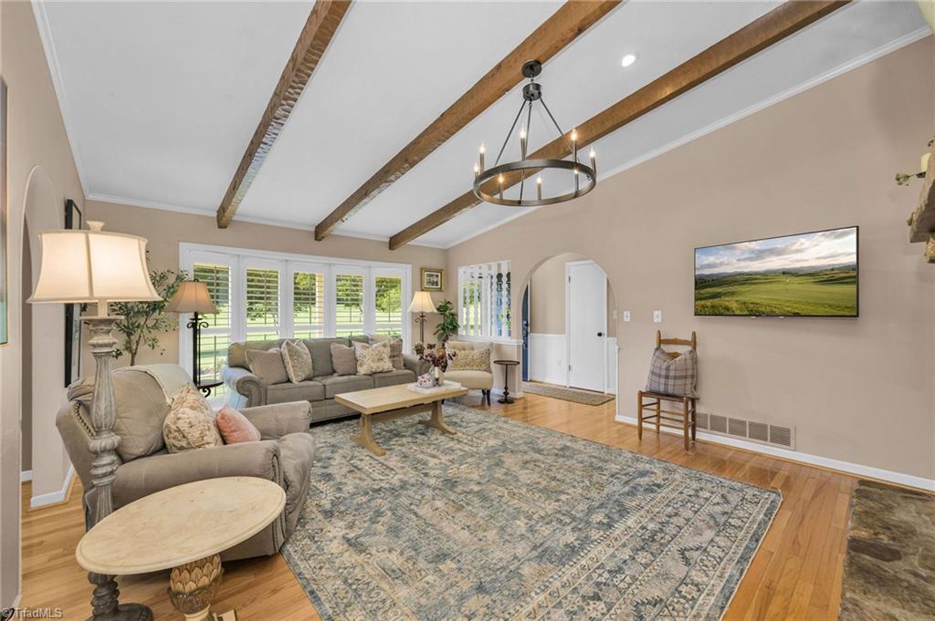2231 Arbor Grove Church Road Purlear, NC 28665 - Photo 7 of 50 Living Room