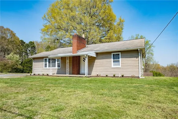 $287,500 | 3283 Highway 64, Advance, NC 27006