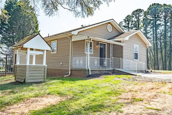 $287,500 | 3283 Highway 64, Advance, NC 27006