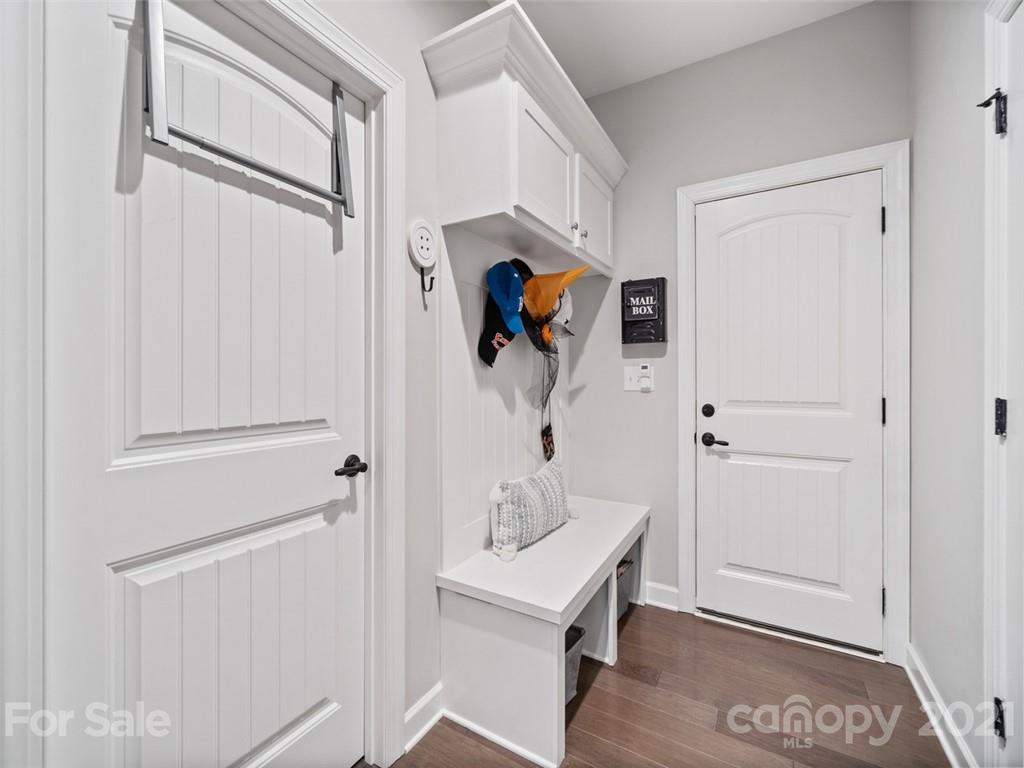 2822 Walker Road Matthews, NC 28105 - Photo 33 of 47 a bathroom with a sink and a mirror