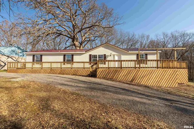 $225,000 | 5320 Saraville Road, Creal Springs, IL 62922