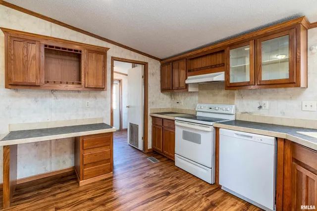 $225,000 | 5320 Saraville Road, Creal Springs, IL 62922