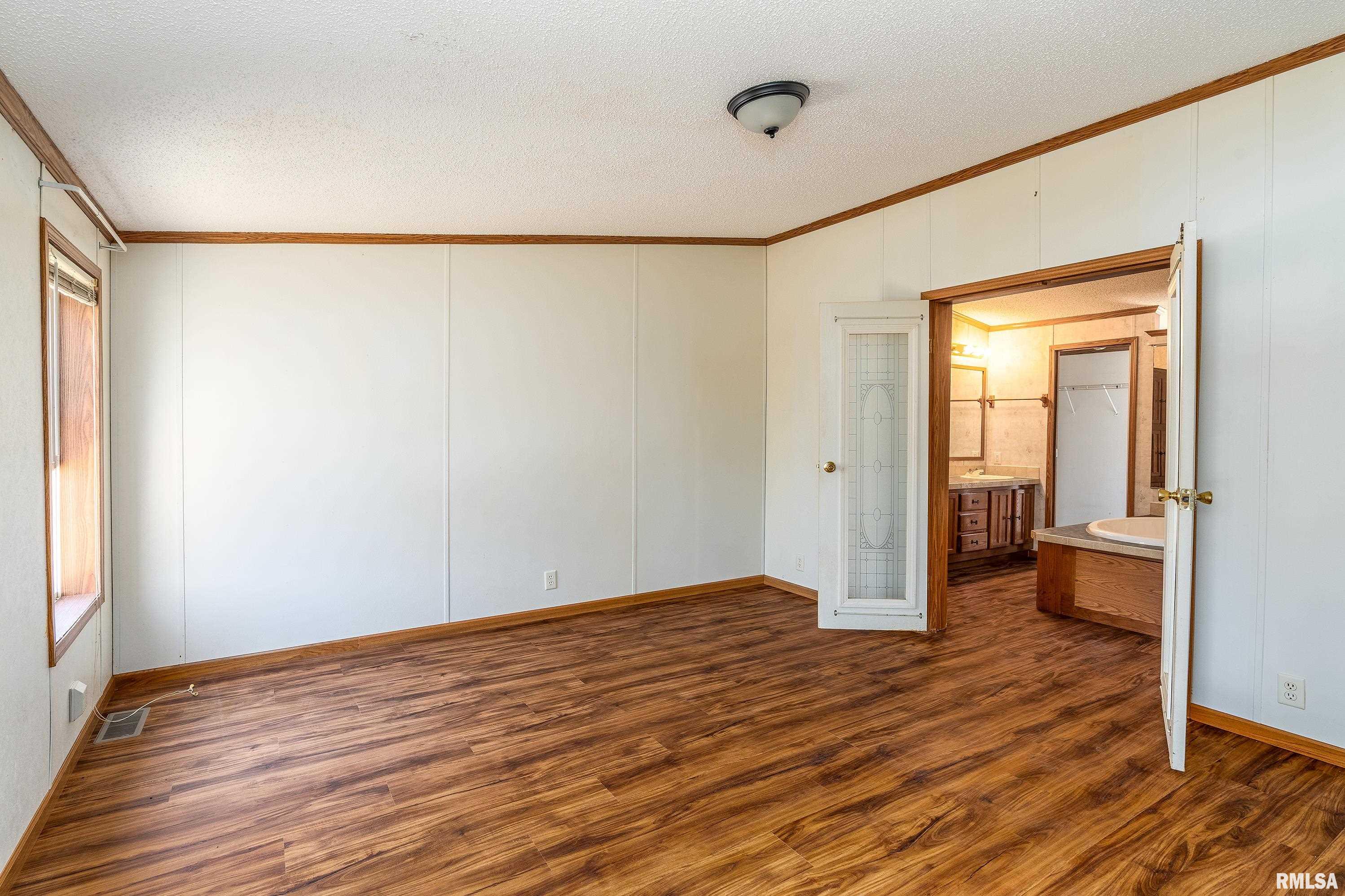 5320 Saraville Road Creal Springs, IL 62922 - Photo 14 of 47