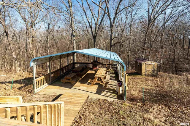 $225,000 | 5320 Saraville Road, Creal Springs, IL 62922