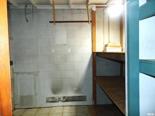 $225,000 | 5320 Saraville Road, Creal Springs, IL 62922