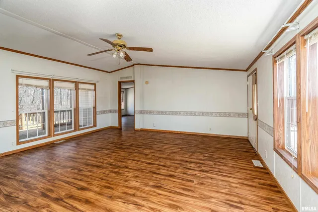 $225,000 | 5320 Saraville Road, Creal Springs, IL 62922