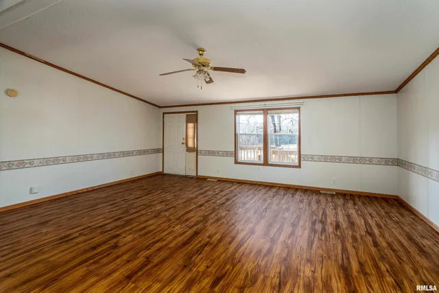 $225,000 | 5320 Saraville Road, Creal Springs, IL 62922