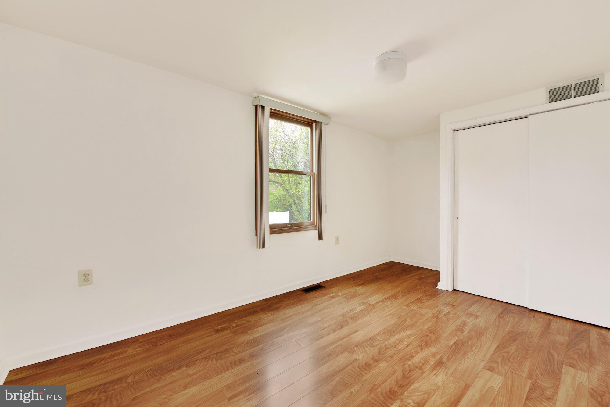 13 Hunters Drive Mount Laurel, NJ 08054 - Photo 16 of 32 Bedroom 3