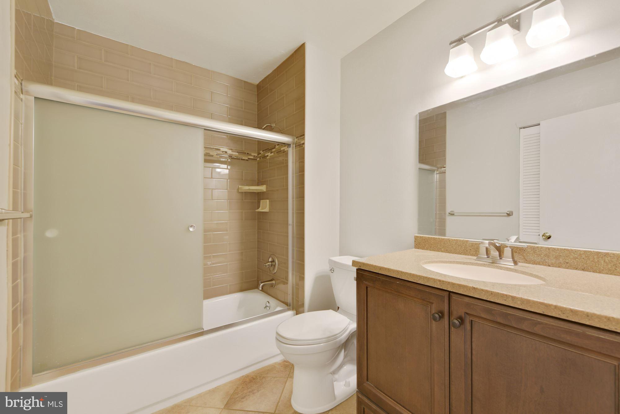 13 Hunters Drive Mount Laurel, NJ 08054 - Photo 19 of 32 Updated Full Hall Bath