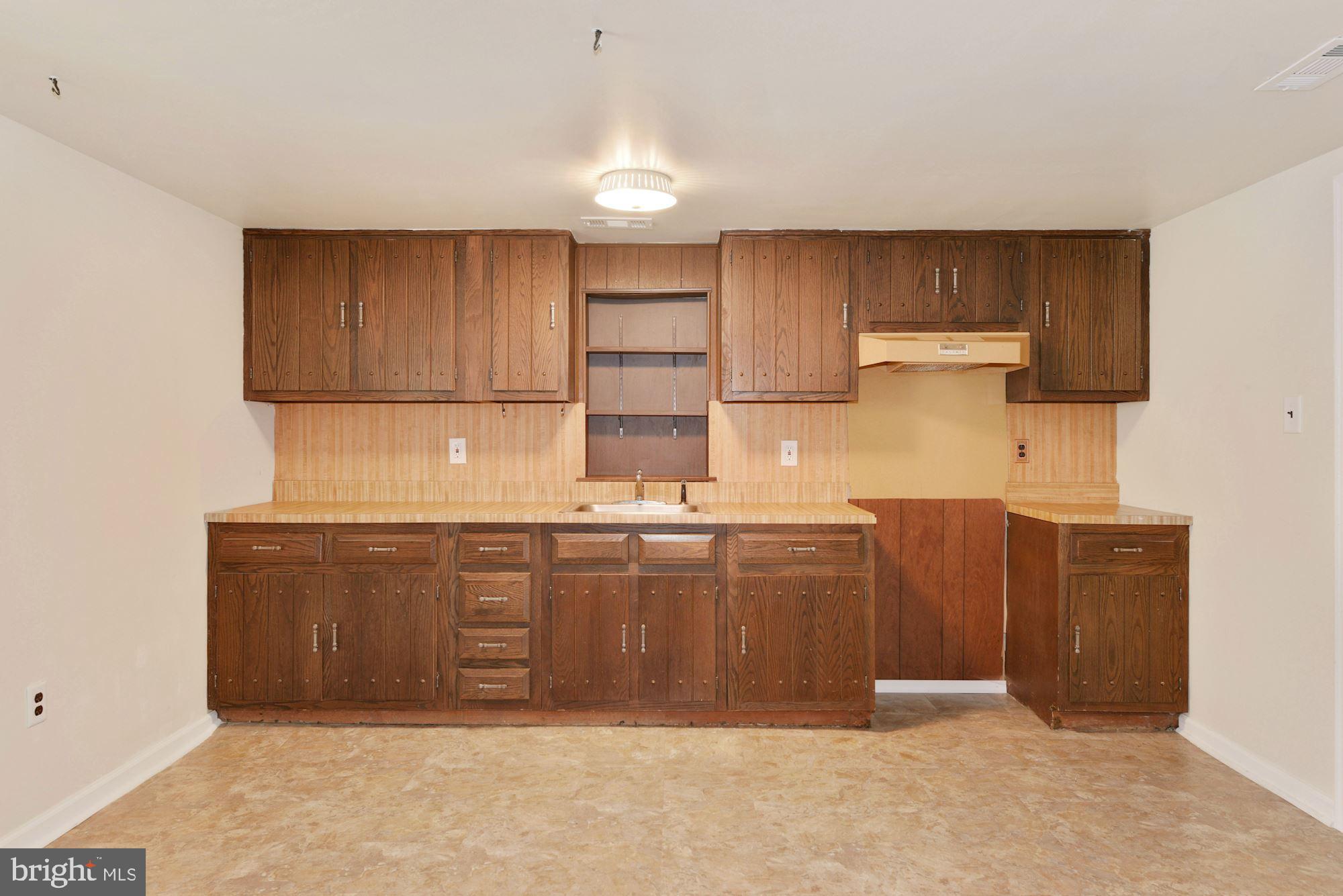 13 Hunters Drive Mount Laurel, NJ 08054 - Photo 21 of 32 Family Room or In Law Suite features Kitchen