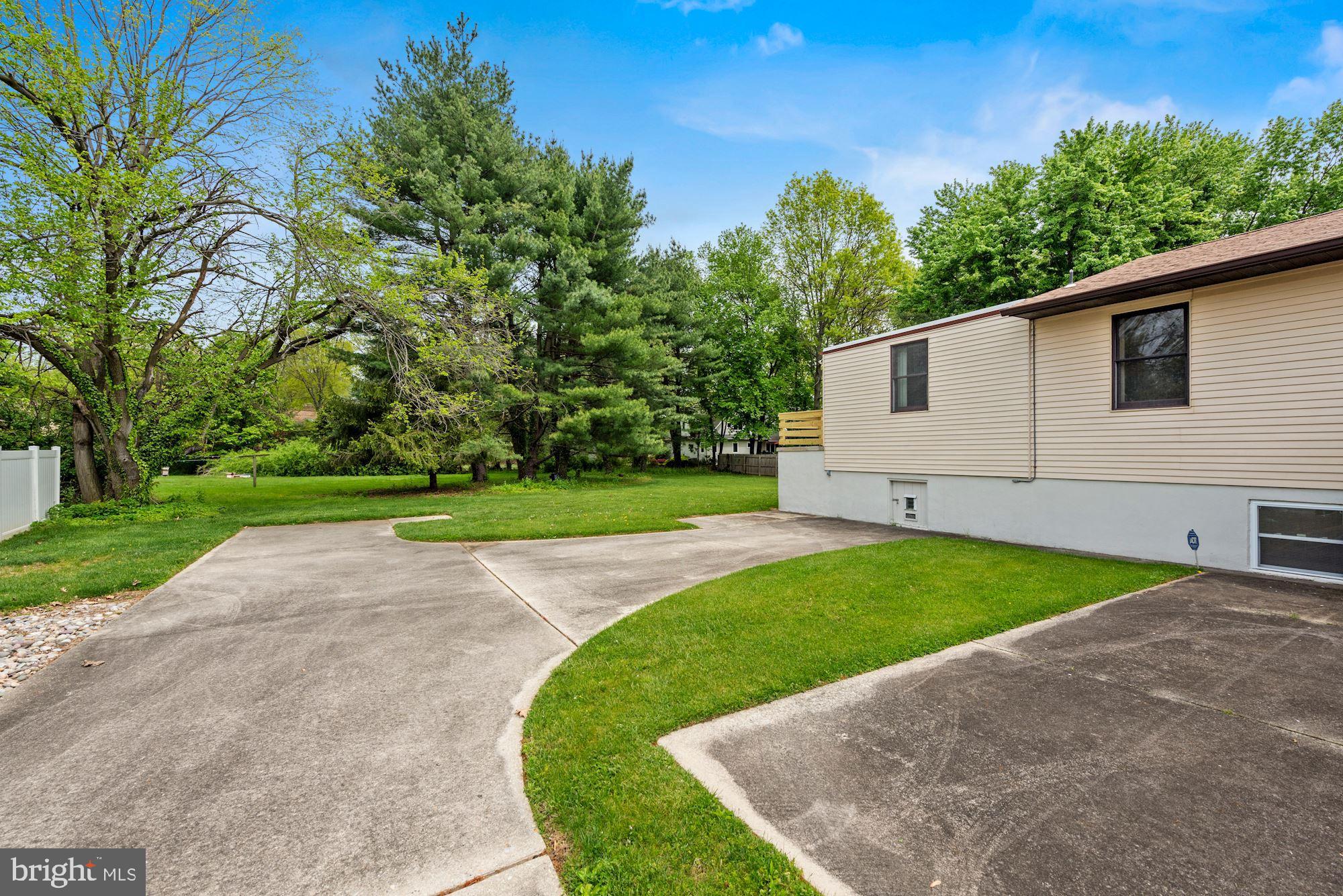 13 Hunters Drive Mount Laurel, NJ 08054 - Photo 28 of 32 Exterior Side of House