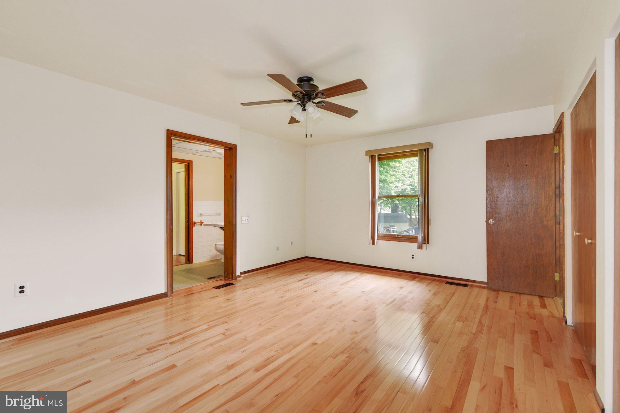 13 Hunters Drive Mount Laurel, NJ 08054 - Photo 10 of 32 Primary Bedroom