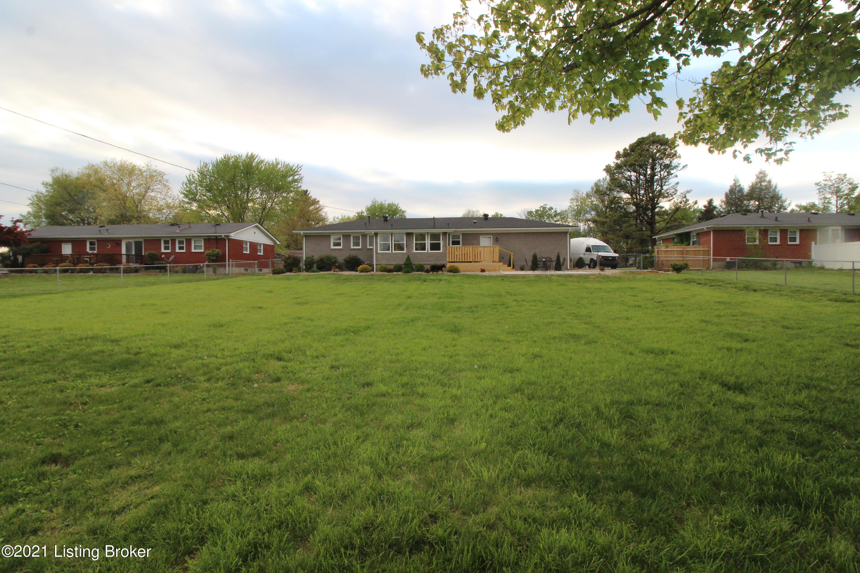 394 Stringer Lane Mount Washington, KY 40047 - Photo 54 of 59 063
