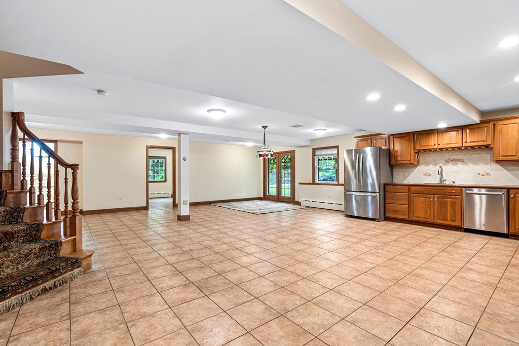 282 High Street Winchester, MA 01890 - Photo 24 of 26 a view of an empty room