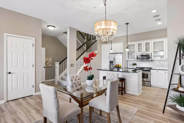$475,000 | 1589 Niles Avenue, Unit 6, St. Paul, MN 55116