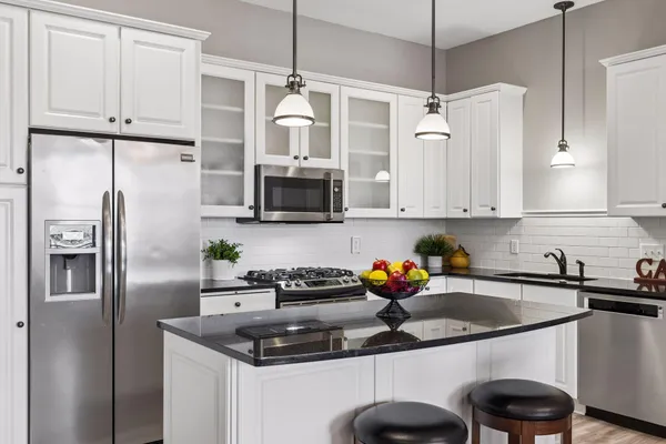 $475,000 | 1589 Niles Avenue, Unit 6, St. Paul, MN 55116