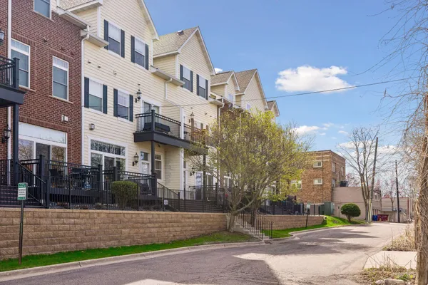 $475,000 | 1589 Niles Avenue, Unit 6, St. Paul, MN 55116