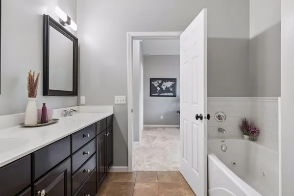 $475,000 | 1589 Niles Avenue, Unit 6, St. Paul, MN 55116