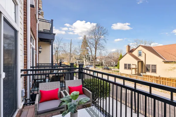 $475,000 | 1589 Niles Avenue, Unit 6, St. Paul, MN 55116