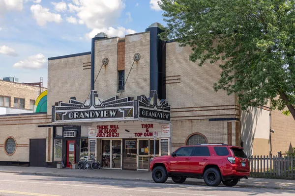 $475,000 | 1589 Niles Avenue, Unit 6, St. Paul, MN 55116