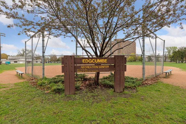 $475,000 | 1589 Niles Avenue, Unit 6, St. Paul, MN 55116