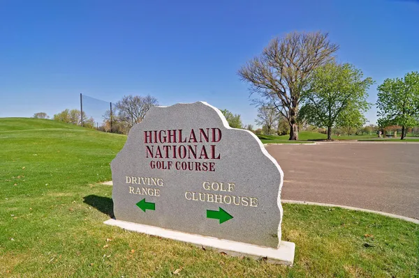 $475,000 | 1589 Niles Avenue, Unit 6, St. Paul, MN 55116