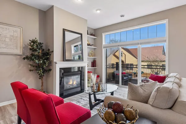 $475,000 | 1589 Niles Avenue, Unit 6, St. Paul, MN 55116