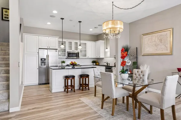 $475,000 | 1589 Niles Avenue, Unit 6, St. Paul, MN 55116