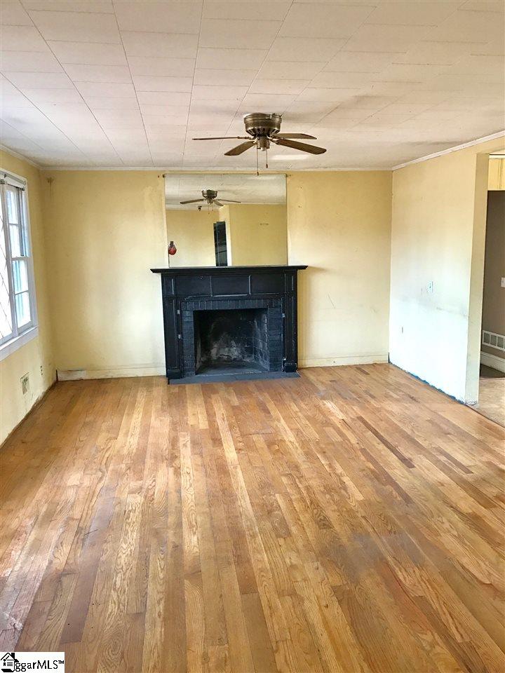 200 State Rd S-23-293 Fountain Inn, SC 29644 - Photo 3 of 7 Gallery Image 3
