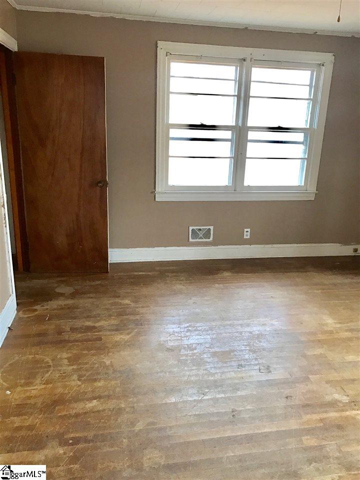 200 State Rd S-23-293 Fountain Inn, SC 29644 - Photo 6 of 7 Gallery Image 6