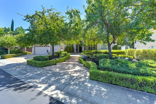 a view of backyard with green space