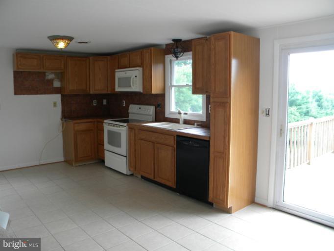 1929 East Deep Run Road Manchester, MD 21102 - Photo 14 of 24 Kitchen