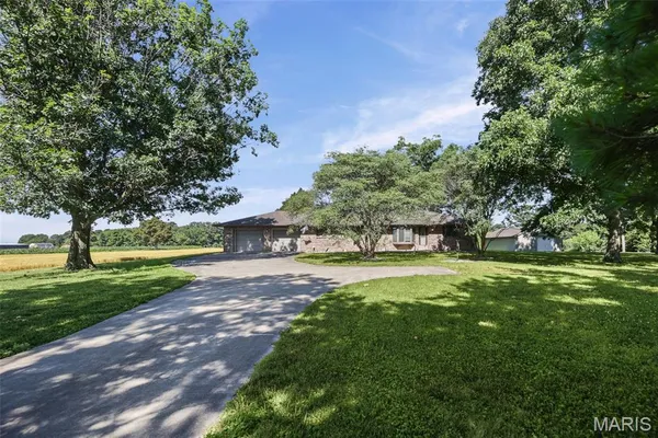 $600,000 | 4907 Highway 159, Red Bud, IL 62278