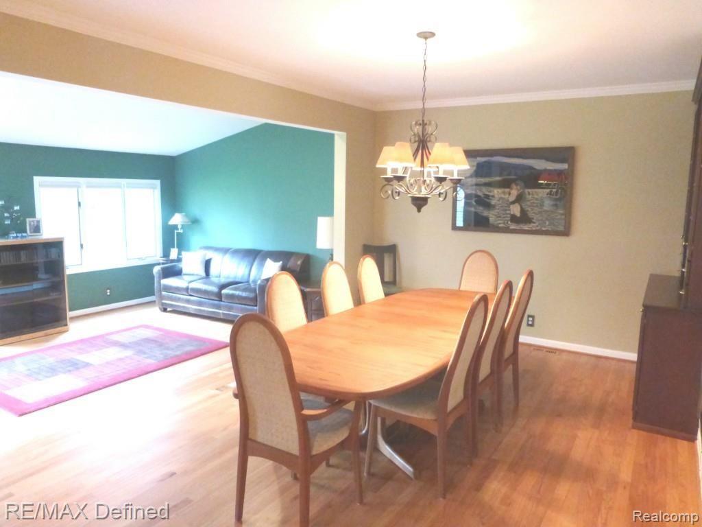 3543 Beach Road Troy, MI 48084 - Photo 3 of 31 2014-05-14 02.27