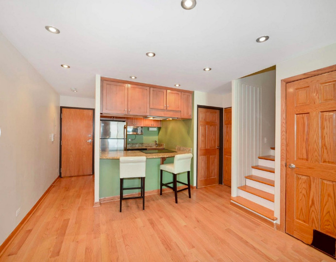 2660 North Halsted Street, Unit R2 Chicago, IL 60614 - Photo 4 of 6