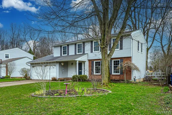 $439,999 | 53 Kingswaye Drive, Amherst, NY 14221