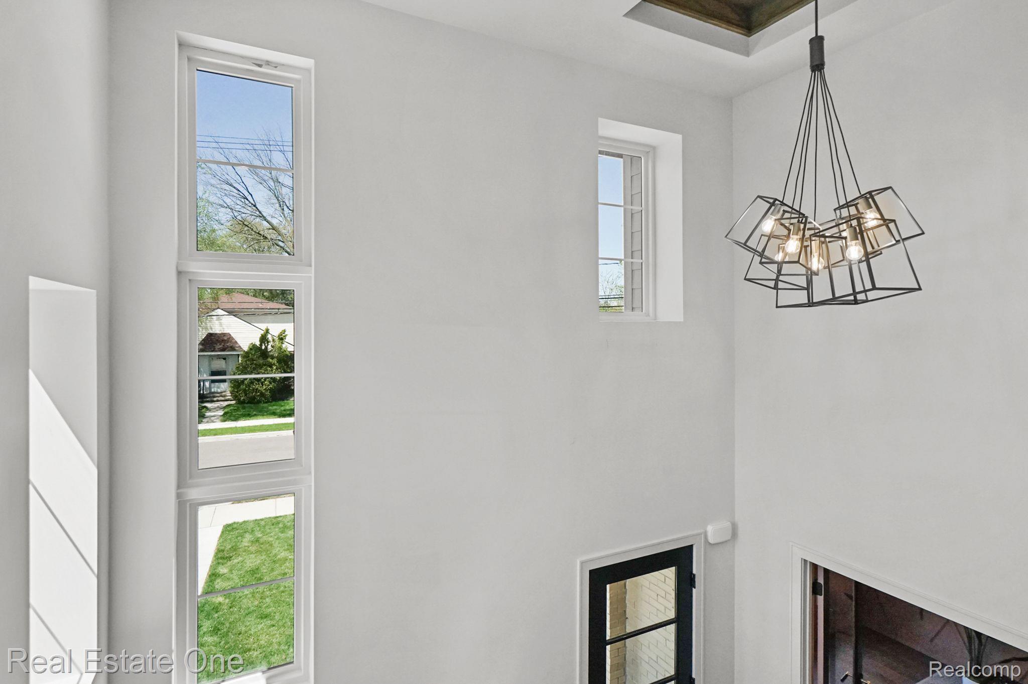 126 North Helen Avenue Rochester, MI 48307 - Photo 27 of 63 Gallery Image 27