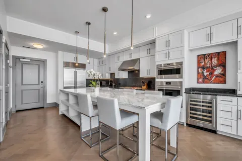 $1,799,000 | 1616 West End Avenue, Unit 2201, Nashville, TN 37203