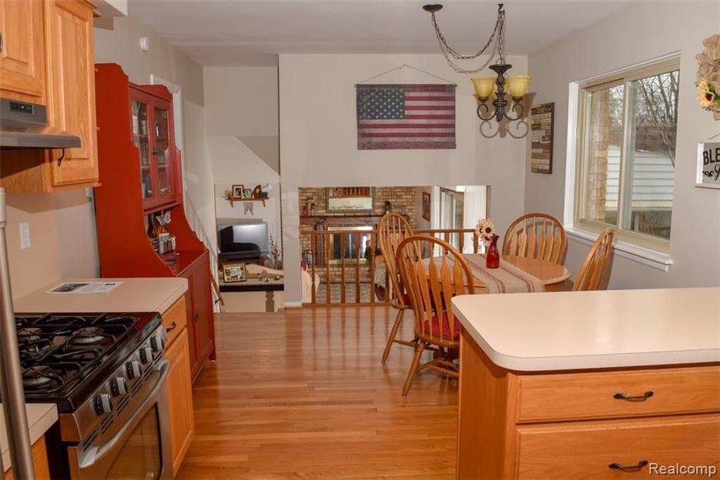 250 Donegal Drive Rochester Hills, MI 48309 - Photo 8 of 25