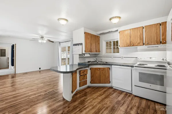 $69,000 | 1715 West Flamingo Avenue, Unit 75 75, Nampa, ID 83651