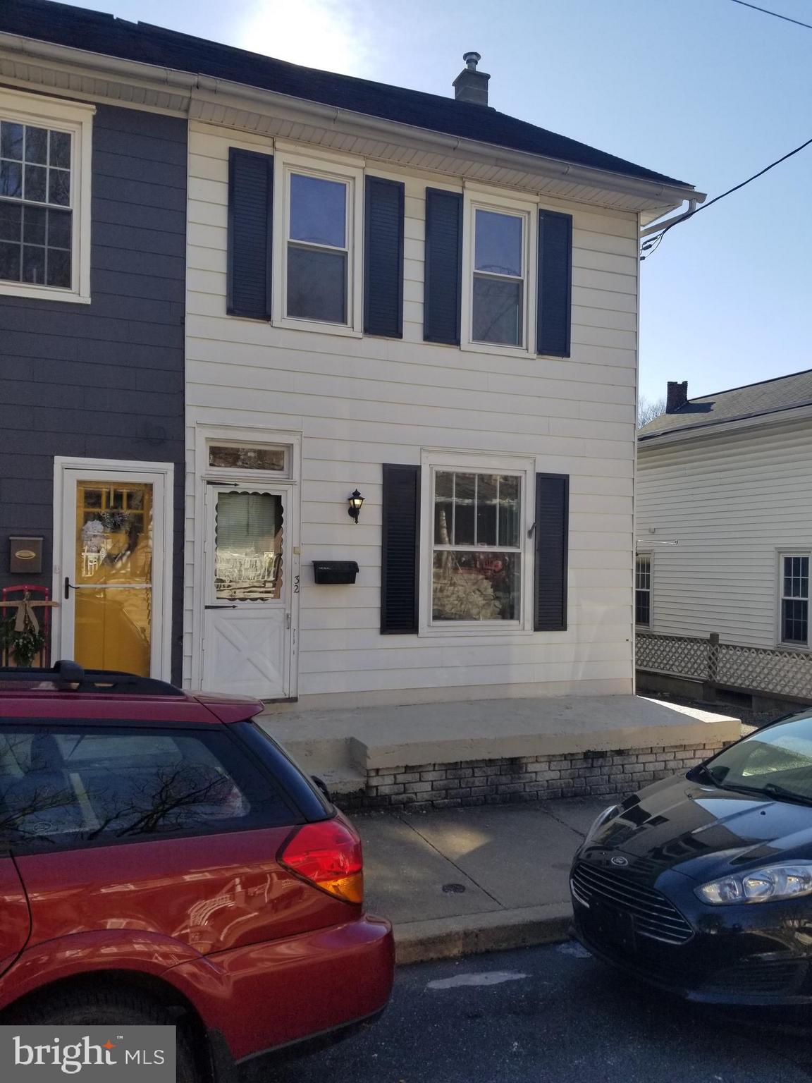 32 East Center Street Lititz, PA 17543 - Photo 2 of 23 32 E Center St